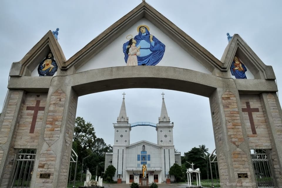 Co-cathédrale Sainte-Anne - Nakhon Phanom