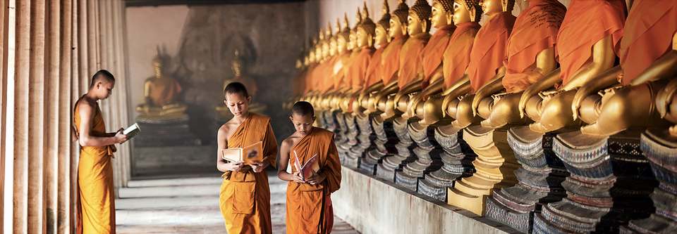 Moines bouddhistes en Thailande